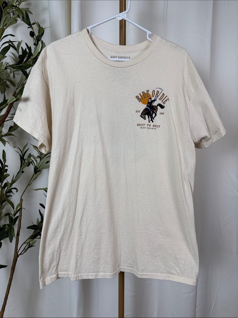 Riot Society Ride or Die Dust to Dust Graphic Tee - Cream Sz L (M1)